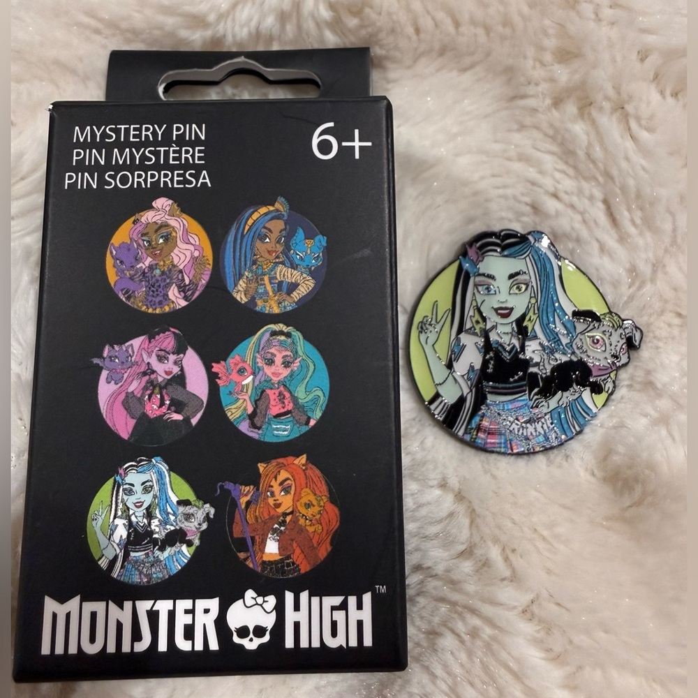 Loungefly Monster High Pets Blind Box Enamel Pin